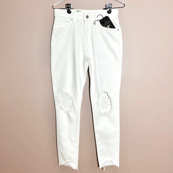 Levi’s 721 High-Rise Skinny Ankle Jeans - Picture 2 of 7